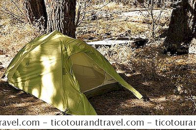 冒険 - あなたのテントから金型を取り除く方法キャンプギア
