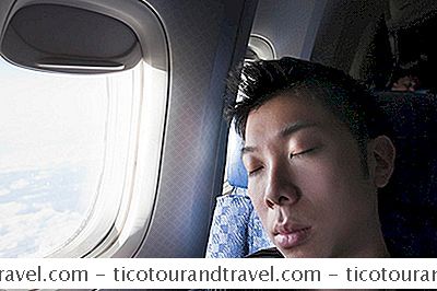 Flugreisen - 10 Langstreckenflug-Überlebens-Tipps Und Tricks