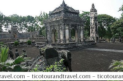 Hue, Vietnam'Da Ziyaret Etmeniz Gereken Yedi Kraliyet Mezarı