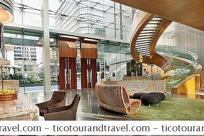 Asia - Top 10 Hong Kong Luxury Hotels