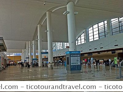 Bahamas Lynden Pindling International Airport (Nas) Guide