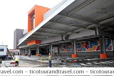 El Centro De América Del Sur - Terminal De Autobuses De Coca Cola En San José Costa Rica