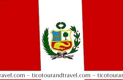 El Centro De América Del Sur - La Historia, Los Colores Y Los Símbolos De La Bandera Peruana