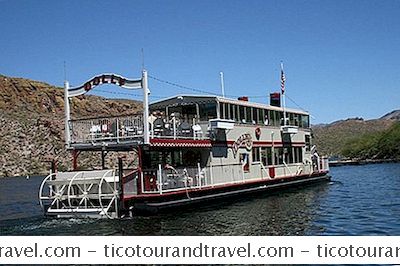 Dolly Steamboat Cruises Canyon Lake