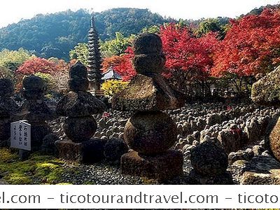 Eventyr - Gå Turer I Japan Blend Kultur, Natur Og Historie