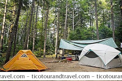 Äventyr - Camping Basics - Plattor, Filtar Och Kuddar
