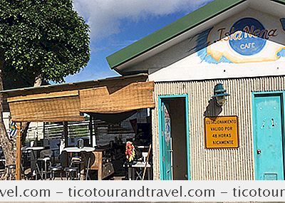 Isla Nena Café: The Vieques Bar Med Egen Flygplats