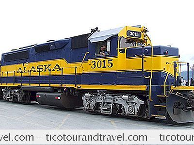 अलास्का रेलरोड ग्रैंडव्यू ट्रेन - एन्कोरेज टू सीवार्ड