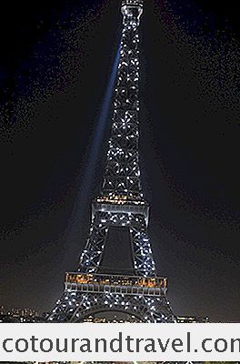 Immagini Affascinanti Della Torre Eiffel Nel Corso Della Sua Storia 21