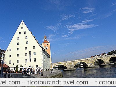 Regensburg Je Nejstarší Město Na Řece Dunaj