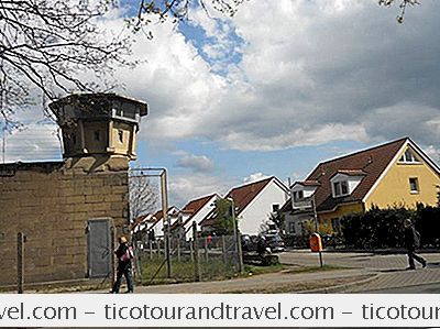 Categorie Europa: Tour Door Een Gevangenis In Oost-Berlijn