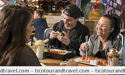Perjalanan Keluarga - Universal 10 Restoran Layanan Meja Terbaik Di Orlando