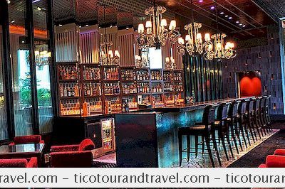 类别 印度: 10个德里酒吧和俱乐部从休闲到优雅