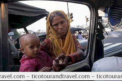 印度 - 乞丐和乞讨诈骗在印度