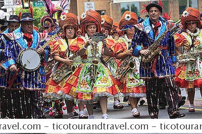 Kategori Amerika Syarikat: Alsatia Mummers Parade 2017 Di Hagerstown, Maryland